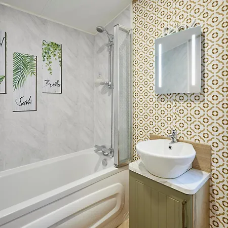 Alojamento de Turismo Selvagem Lucky With Hot Tub *