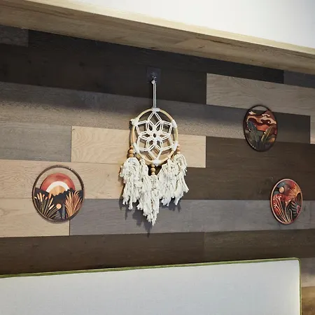 Lodge Lucky With Hot Tub *